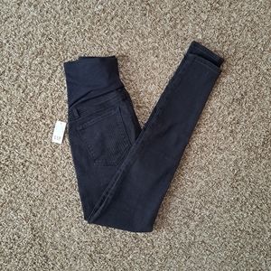 NWT Maternity skinny jeans